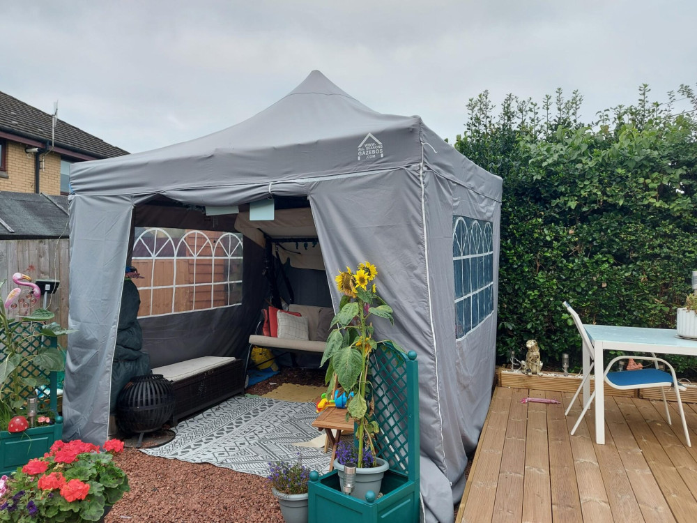 3x3m Pop Up Gazebo With Wheeled Bag, 4 Leg Weights, Rope and Pegs + 4 Superior / Heavyweight Side Walls (SUP)